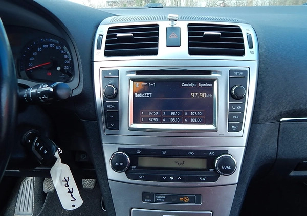 Toyota Avensis cena 31900 przebieg: 228228, rok produkcji 2014 z Drezdenko małe 466